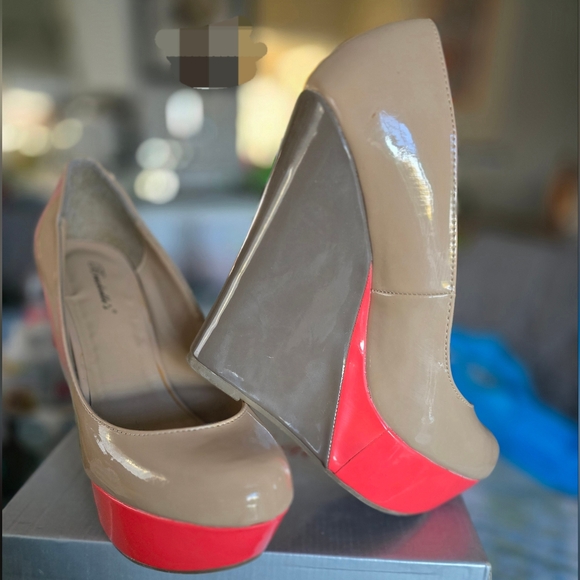 NIB!! Tan and Pink Platform Wedge Heels size 10 - Picture 7 of 8